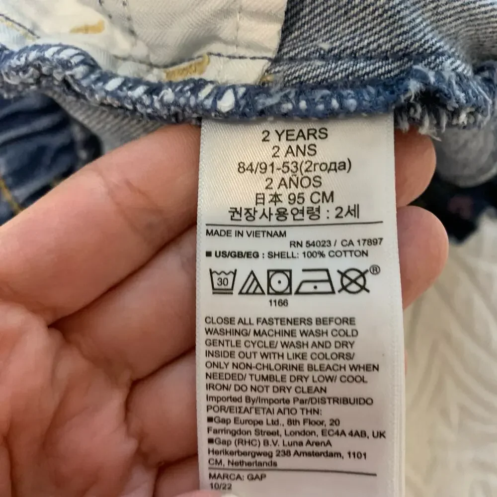 GAP Disney Minnie Mouse Just Like Mom Short medium blue denim